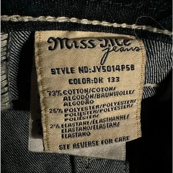 Miss Me signature cuffed Capri size 30 - Picture 8 of 9